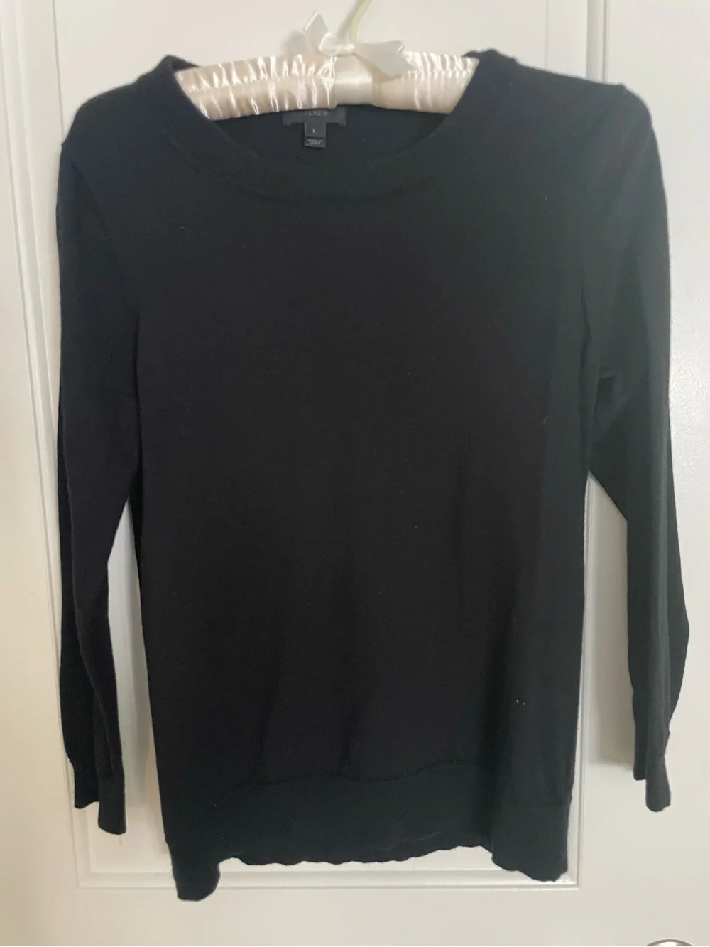 J. Crew Black Long-Sleeve Crewneck Sweater size large.